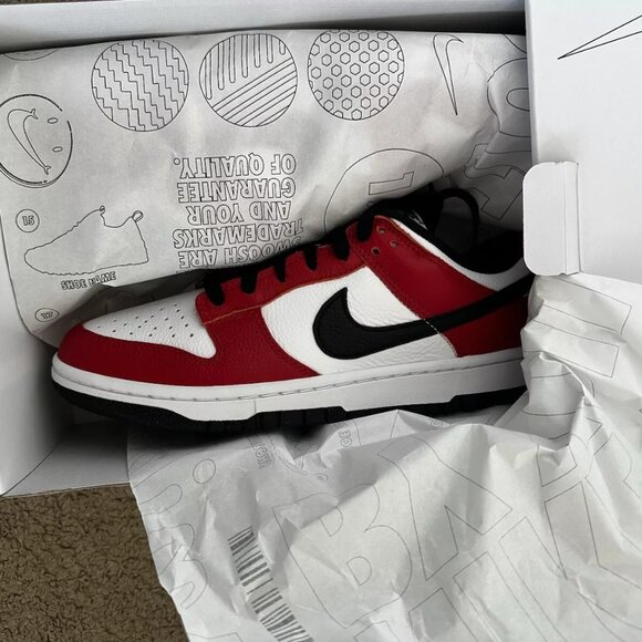 Nike By You Dunk Low Chicago Red Black White FN0569-900 - Men's Size 9 - Picture 6 of 6